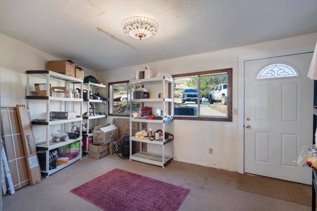 20101 Panoche Road, Paicines CA: https://media.crmls.org/mediaz/c02e01d5-1422-49ae-ae4e-d0903bb2ee75.jpg