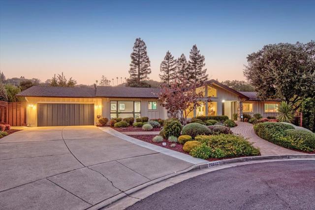 20802 SEVILLA Lane, Saratoga CA: https://media.crmls.org/mediaz/c02ed20c-3ce3-40df-b37f-4a1ff5a59dab.jpg
