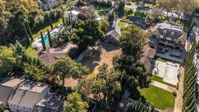 1486 Newport Avenue, San Jose CA: https://media.crmls.org/mediaz/c02ef14d-00e0-4a1e-8b74-76df85c8885e.jpg