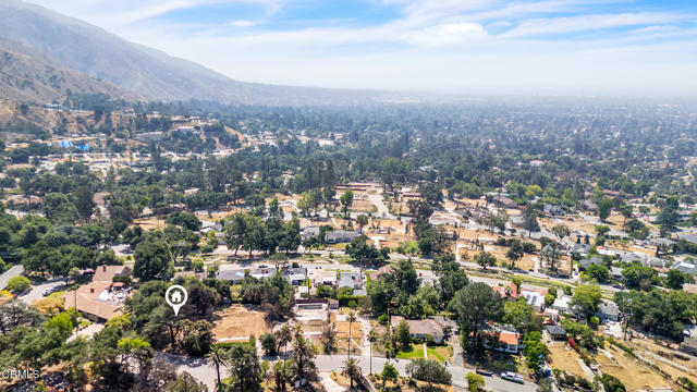 3128 Mount Curve Avenue, Altadena CA: https://media.crmls.org/mediaz/c02f183a-257c-4110-8321-b5db6d157a40.jpg