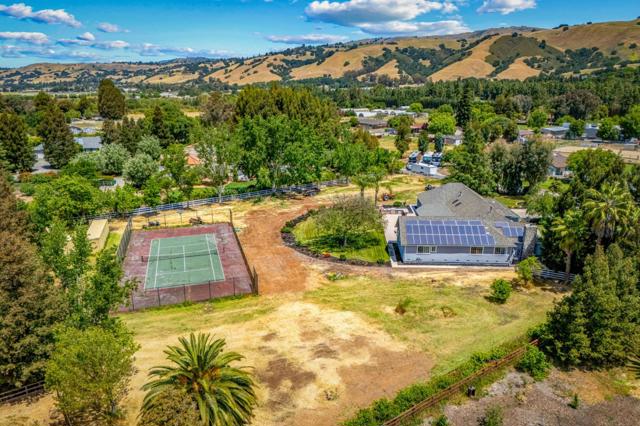 14830 Bartlett Court, San Martin CA: https://media.crmls.org/mediaz/c02fdde6-050c-47d0-8fbc-0899a2507235.jpg