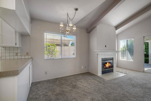1089 Ridge Heights Dr, Fallbrook CA: https://media.crmls.org/mediaz/c02ffd8c-5a19-4290-88f1-8f5748fd12e5.jpg