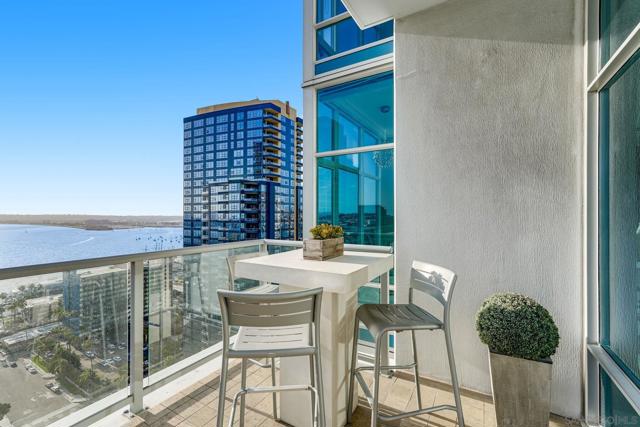 1262 Kettner Blvd, San Diego CA: https://media.crmls.org/mediaz/c0306fbf-97ee-4a5a-b150-142fdddecb14.jpg