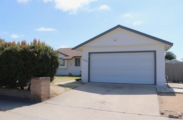 1252 Fourth Ave, Chula Vista CA: https://media.crmls.org/mediaz/c030b0b9-aebb-4455-b7a1-0ee3da251eb1.jpg