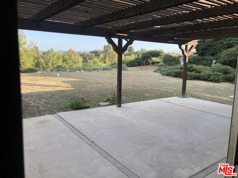 6052 Pat Avenue — Contemporary