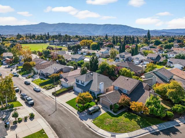 4315 Montmorency Court, San Jose CA: https://media.crmls.org/mediaz/c0319ad7-62ab-4eb9-ae4b-db231735944e.jpg