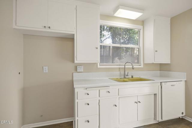 Detail Gallery Image 14 of 36 For 466 Bayview Ave, Ventura,  CA 93003 - 3 Beds | 2 Baths