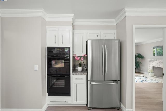 501 Amherst Ct, San Ramon CA: https://media.crmls.org/mediaz/c0320dcd-cc09-4c57-83b5-a5087ebe906a.jpg