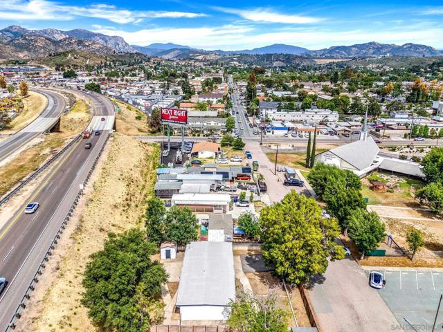 12244 Lakeshore Drive, Lakeside CA: https://media.crmls.org/mediaz/c0323b6f-92d7-40ec-843f-5ea99fb9979b.jpg