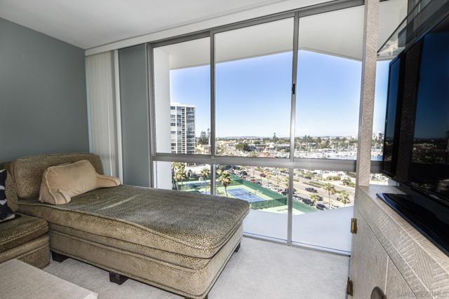 Image 18 of 27 For 1750 Avenida Del Mundo  Unit 804