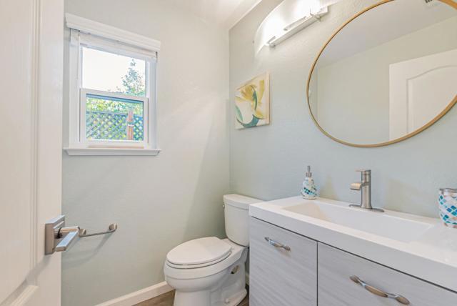 327 Ratto Road, Alameda CA: https://media.crmls.org/mediaz/c032f850-7f74-43b9-846e-7011bf91cc35.jpg