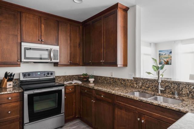 Detail Gallery Image 11 of 37 For 1019 Costa Pacifica Way #1210,  Oceanside,  CA 92054 - 2 Beds | 2 Baths