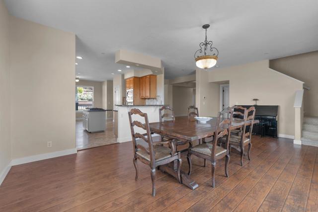 16725 Harrison Park Trail, Julian CA: https://media.crmls.org/mediaz/c03350f0-164e-4d93-81e0-4a3da7e86ecd.jpg