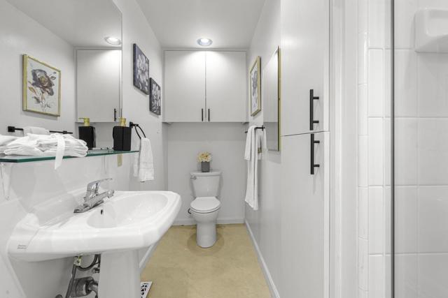 986 Schiele Avenue, San Jose CA: https://media.crmls.org/mediaz/c034de88-818c-43fa-bbd6-c171cd3a2cf8.jpg