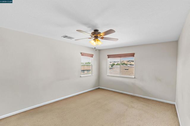 3826 Danbury Way, Fairfield CA: https://media.crmls.org/mediaz/c035346c-08d1-4235-951e-a771b5fbb670.jpg