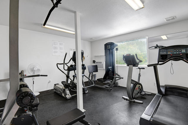 2101 Los Patos Drive, Palm Springs CA: https://media.crmls.org/mediaz/c0364c64-c9e0-41ca-88b2-36e3cbc00834.jpg