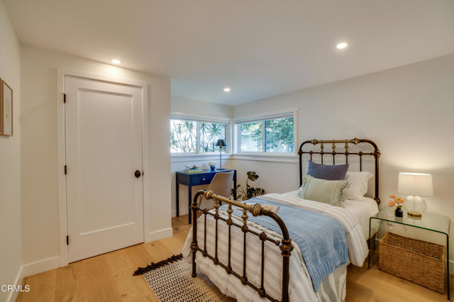 1100 Meridian Avenue, South Pasadena CA: https://media.crmls.org/mediaz/c037ff29-bf71-476a-a7a6-1991e48bcfd9.jpg