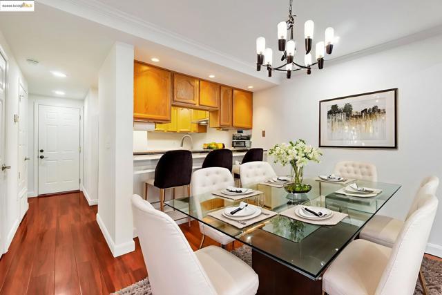 5333 Park Highlands Blvd, Concord CA: https://media.crmls.org/mediaz/c0385ad0-67c2-410e-9363-f212d5c068bd.jpg