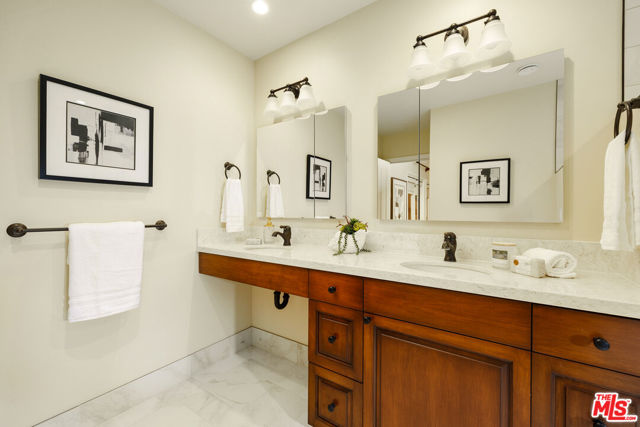 4490 Via Alegre, Santa Barbara CA: https://media.crmls.org/mediaz/c038853c-3e18-4404-bd85-8e4779a44d5c.jpg