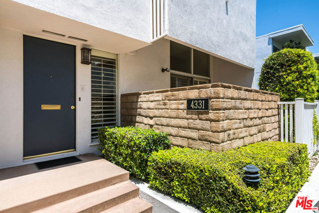 4331 West Sarah Street, 10 photo 1
