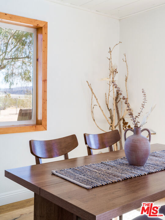 2724 Stonehill Avenue, Joshua Tree CA: https://media.crmls.org/mediaz/c039503f-82f7-4023-92ea-9a482d8df403.jpg