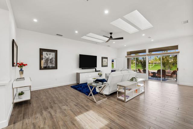 78420 Willowrich Drive, Palm Desert CA: https://media.crmls.org/mediaz/c03a88ce-e794-4788-a97e-865801141f84.jpg
