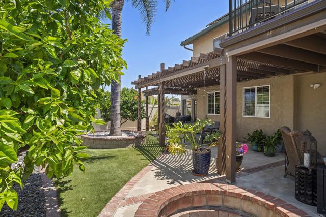 1990 Willowbrook Drive, Oceanside CA: https://media.crmls.org/mediaz/c03ac0eb-9ecc-4f85-aa9c-fdbc75d549e5.jpg