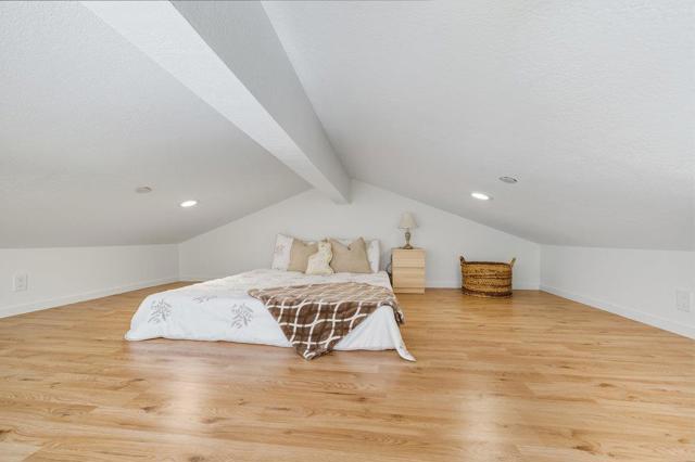 320 N Ellsworth Avenue, San Mateo CA: https://media.crmls.org/mediaz/c03b3065-d04c-4250-884d-1791591fe79a.jpg