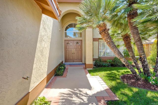 Detail Gallery Image 4 of 39 For 3369 Tournament Dr, Oceanside,  CA 92056 - 5 Beds | 3 Baths