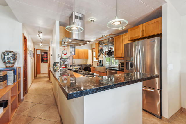 1128 Via Grande, Cathedral City CA: https://media.crmls.org/mediaz/c03c4643-1540-4e17-914b-9aa204e58ecb.jpg