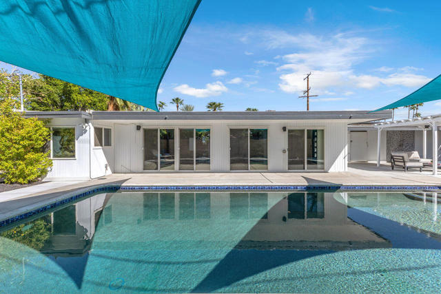 1075 E Sunny Dunes Road, Palm Springs, CA 92264