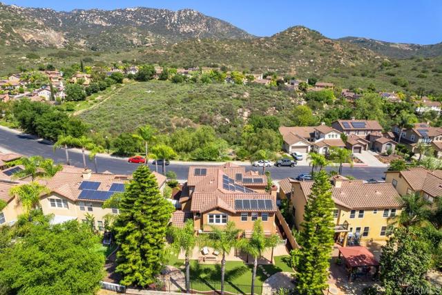 3385 Wild Oak Lane, Escondido CA: https://media.crmls.org/mediaz/c03cf3bd-ca30-4aa8-8868-cb914cfdfb25.jpg