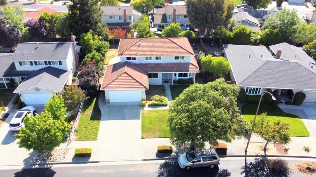 6104 Castello Drive, San Jose CA: https://media.crmls.org/mediaz/c03e9032-9c92-4ac0-8c8c-bae9153e18ac.jpg