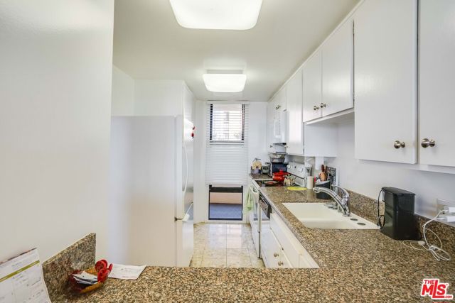4335 South Marina City Drive, 544 photo 8