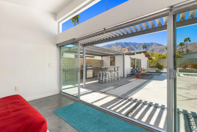 438 E Racquet Club Road, Palm Springs, CA 92262