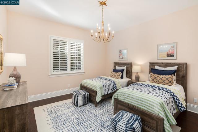160 Camille Ave, Alamo CA: https://media.crmls.org/mediaz/c03faeff-899e-4001-9e2e-1e707122b35a.jpg