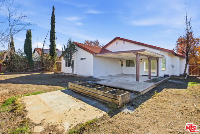 3531 Southview Court, Palmdale CA: https://media.crmls.org/mediaz/c03fc6bc-ea69-4e6c-9aa8-9978947feacc.jpg