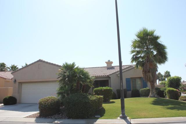 40124 Corte Azul, Indio CA: https://media.crmls.org/mediaz/c0401975-7b11-47cd-bcea-95a480accf07.jpg
