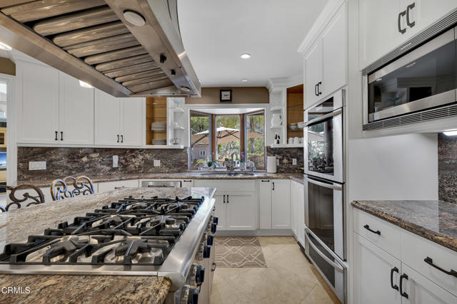 9999 Wornom Avenue, Sunland CA: https://media.crmls.org/mediaz/c0402316-7112-4ea6-8bff-d91b66ed708c.jpg