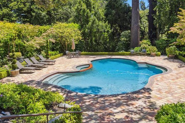 2307 Easton Drive, Burlingame CA: https://media.crmls.org/mediaz/c040d163-bb9d-494c-a0c7-60644aa5b1ca.jpg