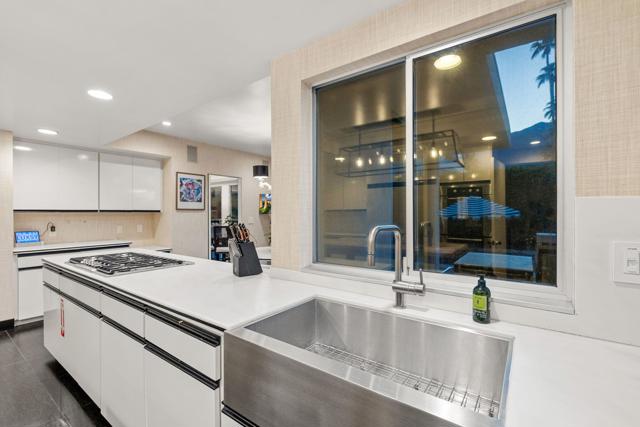 2015 S Toledo Avenue, Palm Springs CA: https://media.crmls.org/mediaz/c04108b5-464a-4b89-b4f1-e3984287333b.jpg