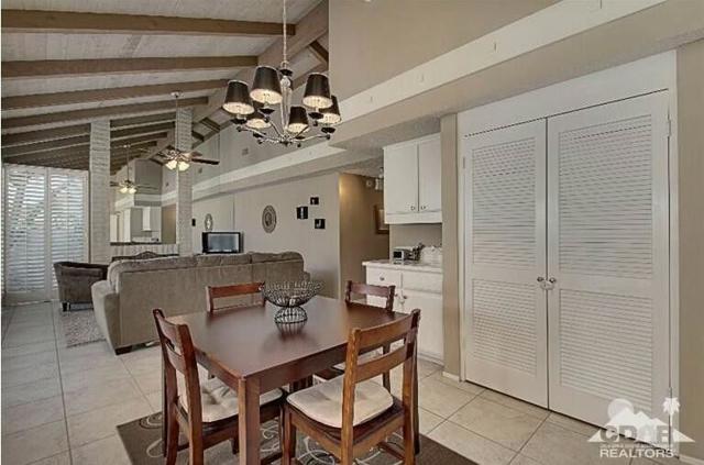 2366 E Miramonte Circle, Palm Springs CA: https://media.crmls.org/mediaz/c041d587-e9f9-4cda-b839-7a0402135e05.jpg