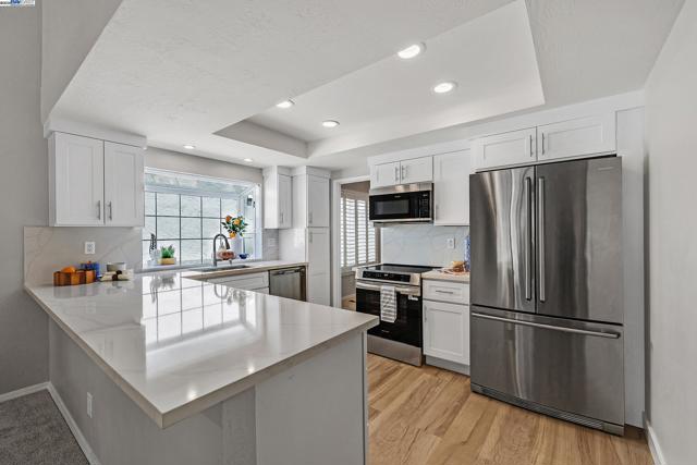 2644 Durango Ln, San Ramon CA: https://media.crmls.org/mediaz/c0422518-5cb1-45c4-ab53-cef3b7f699f3.jpg