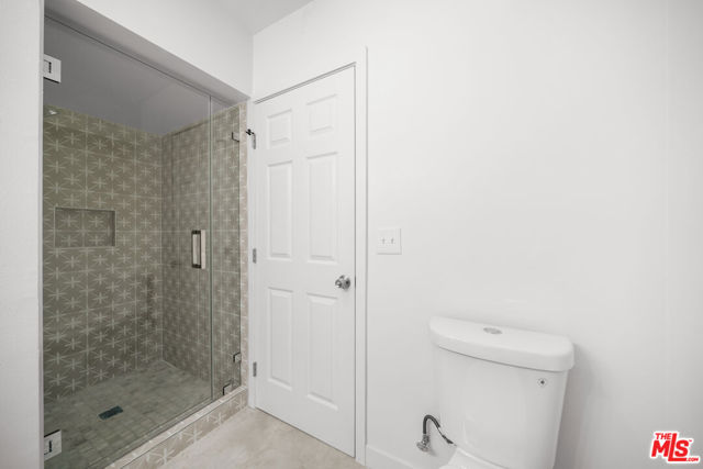 4325 W 58th Place, Los Angeles CA: https://media.crmls.org/mediaz/c042efff-d556-42fb-aca7-e88442ffcbf3.jpg