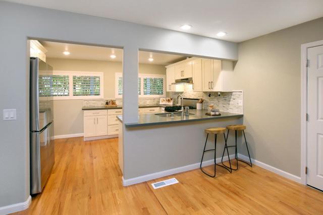 217 Valencia Avenue, Aptos CA: https://media.crmls.org/mediaz/c0433157-38ae-40aa-9810-c4e4f6e20782.jpg