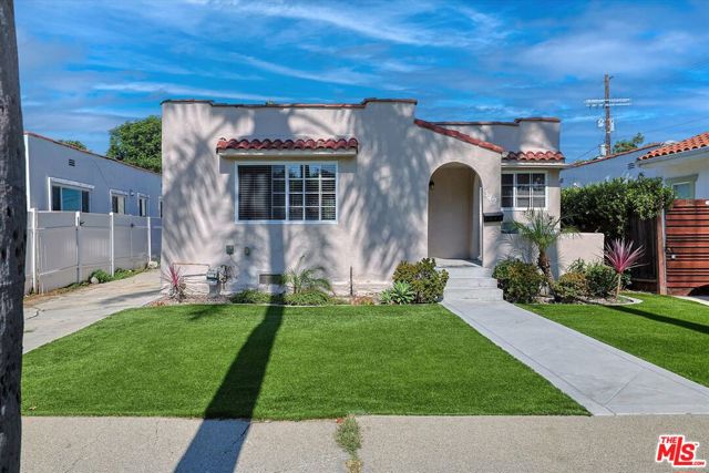 3421 Hillcrest Drive, Los Angeles CA: https://media.crmls.org/mediaz/c04360ae-0a01-487d-937e-7ce16aa86304.jpg
