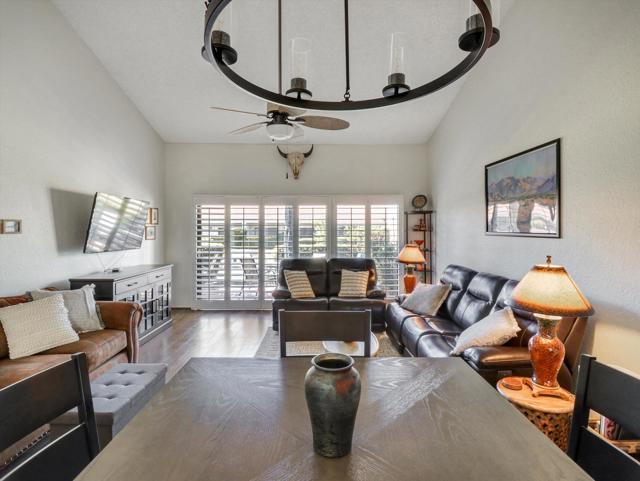 171 Winterhaven Circle, Palm Desert CA: https://media.crmls.org/mediaz/c0436d36-9589-4fdd-9581-ddd5ed5c1969.jpg