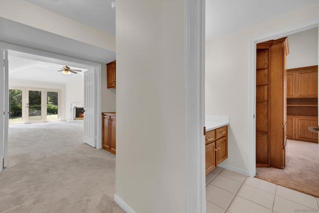 15235 Crestview Ct, Poway CA: https://media.crmls.org/mediaz/c043aebe-a920-4f68-bada-da19f212dd2d.jpg