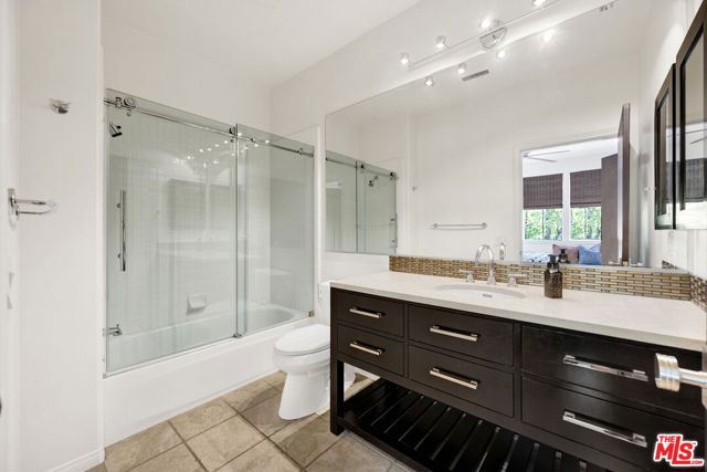 23473 Palm Drive, Calabasas CA: https://media.crmls.org/mediaz/c044713a-3f6a-4c45-bacd-5c7f9dd86d9c.jpg