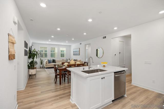 1400 Lasso Way, Rancho Mission Viejo CA: https://media.crmls.org/mediaz/c045d9af-a6d6-4154-8468-d957e498adc5.jpg